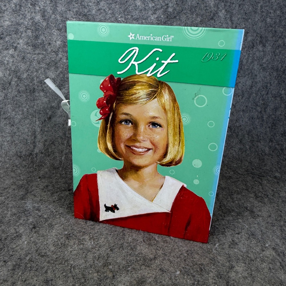 American Girl Kit Kittredge 1934 Boxed Set of 6 Paperback Books with Game - Picture 3 of 7
